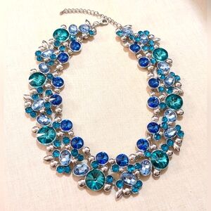 Blue costume jewelry broad collar necklace, OS